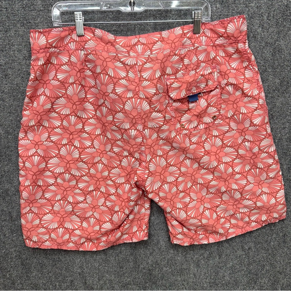 Vineyard Vines Boardshorts swim trunks Pink men's size 38 - Picture 2 of 7